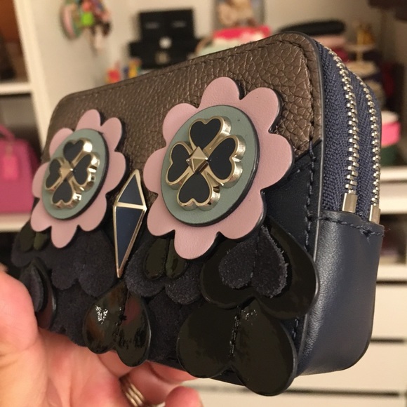 🌴SUMMER SALE🌴💯✔️Authentic Kate Spade Wallet - Picture 7 of 11